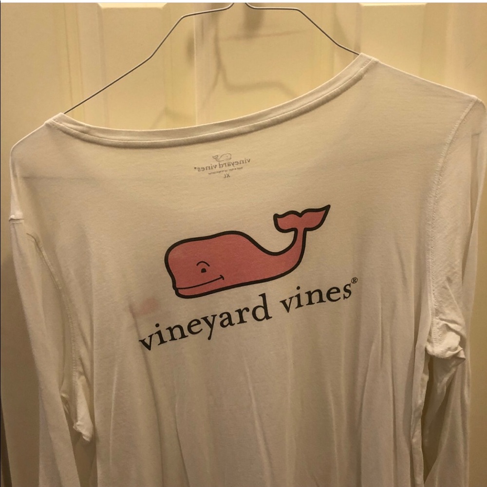 women’s longsleeve vineyard vines shirt